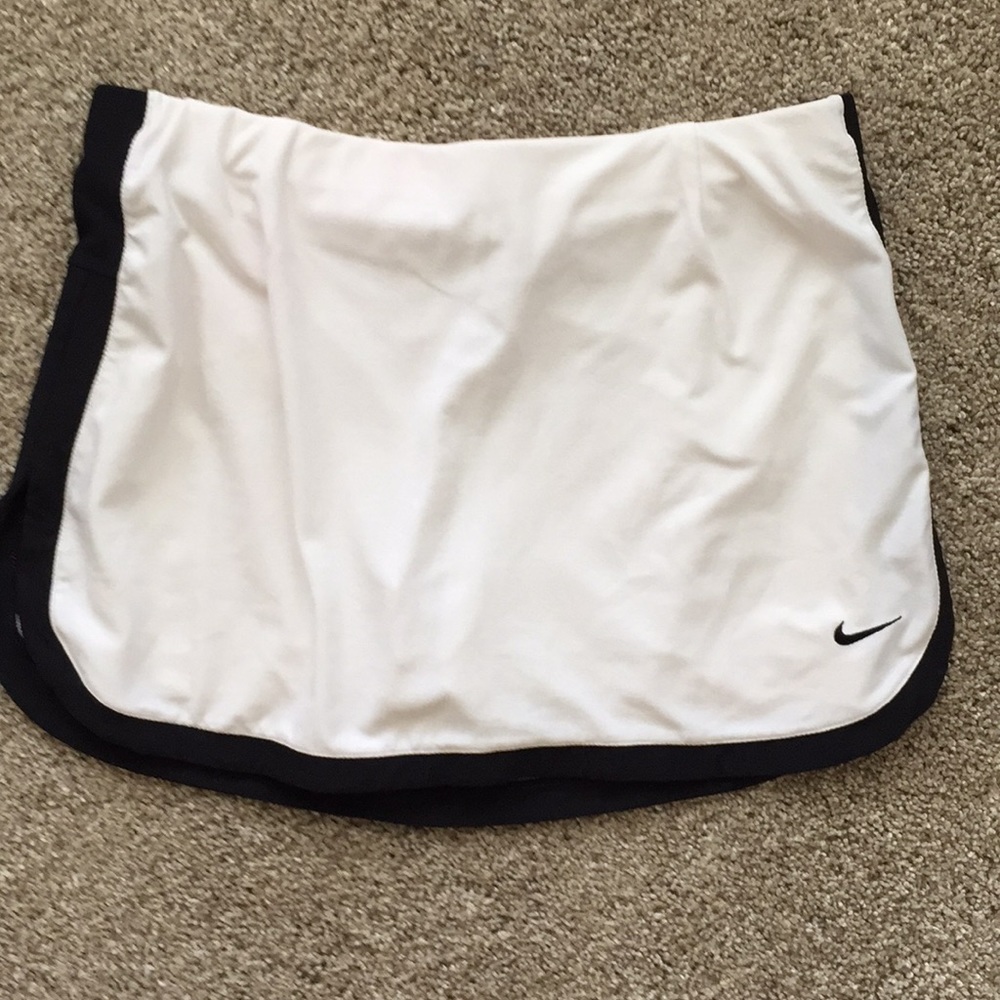 Nike tennis skirt skort small white black